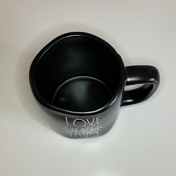 Rae Dunn Love Never Fails Black Mug - Picture 2 of 3